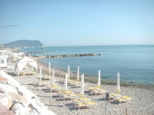 spiaggia-con-balneare